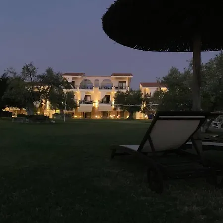 Saint George Sithonia * Neos Marmaras