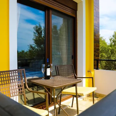 Saint George Sithonia * Neos Marmaras