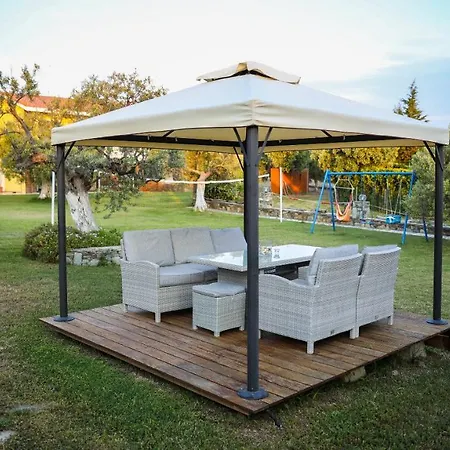 Saint George Sithonia * Néos Marmarás