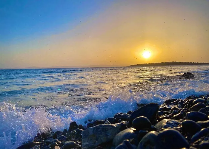 Saint George Sithonia 公寓 *