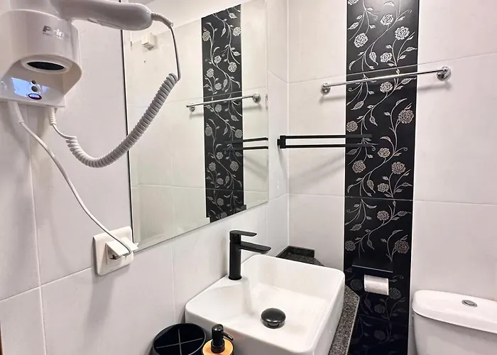 Saint George Sithonia * 新马尔马拉斯