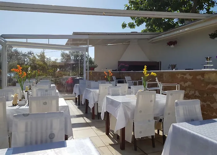 Saint George Sithonia 公寓